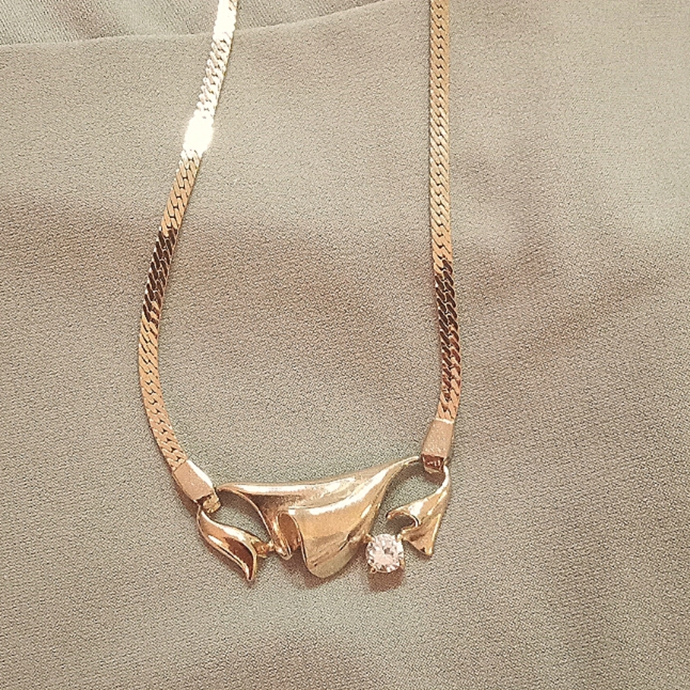 Vintage crystal necklace NWOT